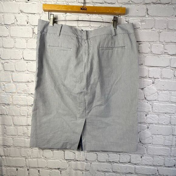 Talbots Classic Seersucker Stripe Pencil Skirt Womens Size 12 Blue Cotton - Picture 5 of 5